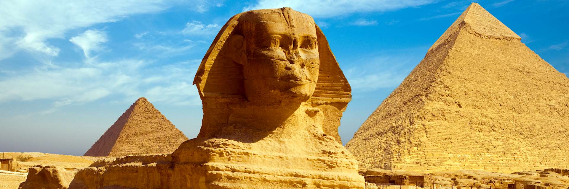 The Sphinx and pyramids at Giza, Egypt