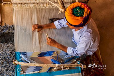 Weaving textiles, India — key destination image