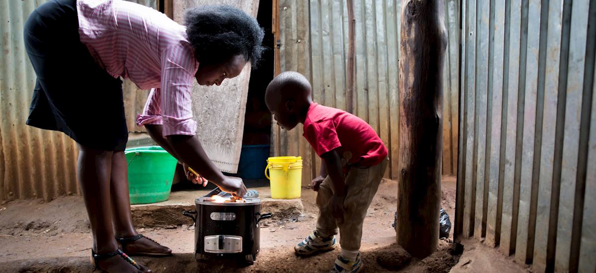 Fuel-efficient Jikokoa stoves in Kenya lower carbon emissions and produce less damaging smoke. © ClimateCare Fuel-efficient Jikokoa stoves in Kenya lower carbon emissions and produce less damaging smoke. © ClimateCare