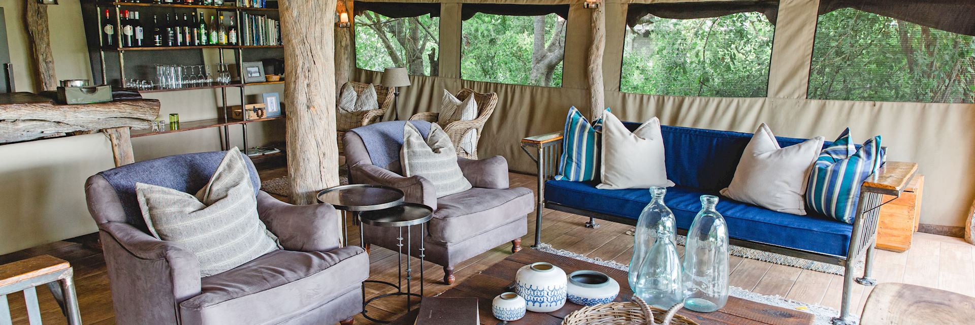 Lounge area, Sango Safari Camp