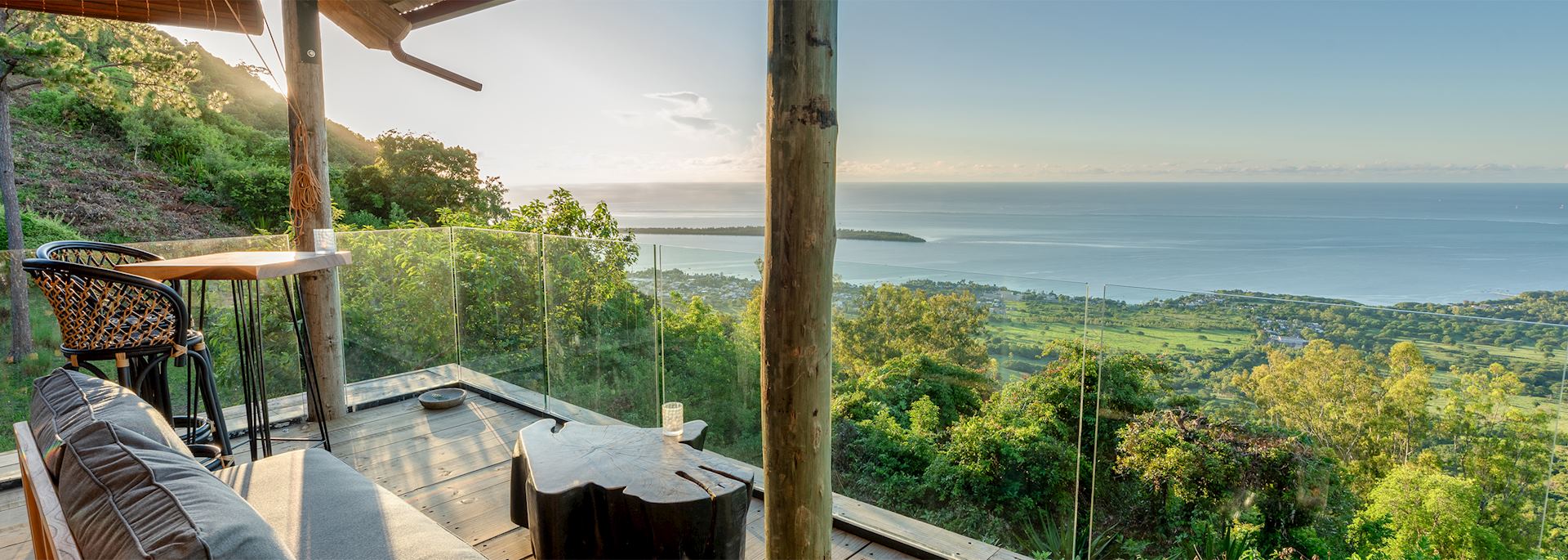 The View Bar, Lakaz Chamarel