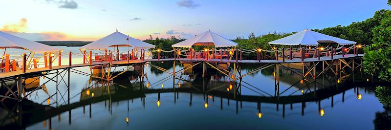 The overwater dining at the Constance Le Prince Maurice
