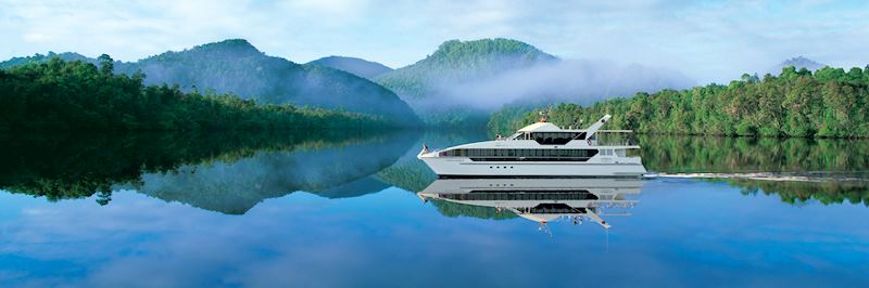 Cruise along the Gordon River
