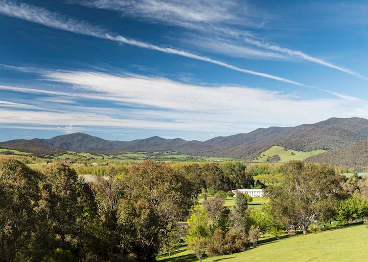 Khancoban near Corryong (© Robert Blackburn)