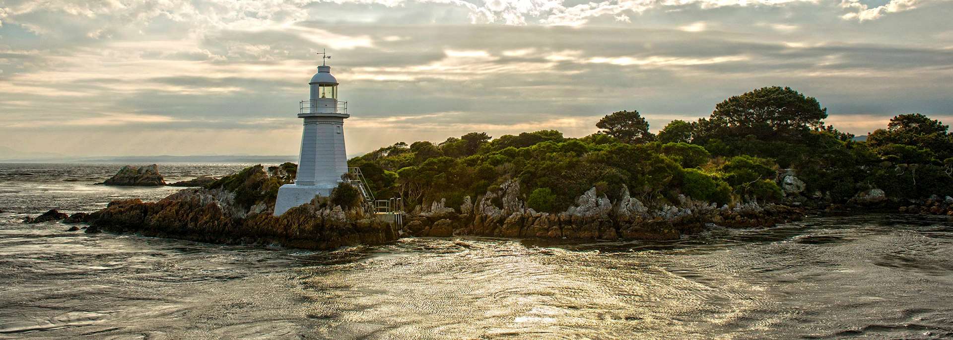 Hells Gate, Strahan