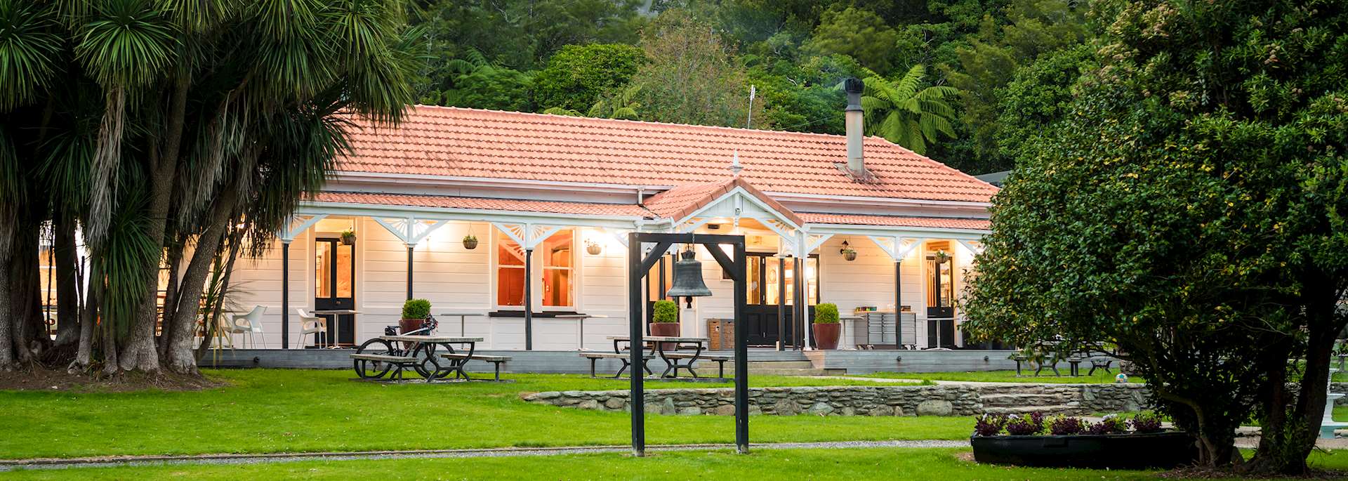 Furneaux Lodge