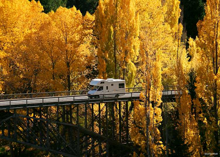 Victoria Bridge over the Kawarau River, Central Otago