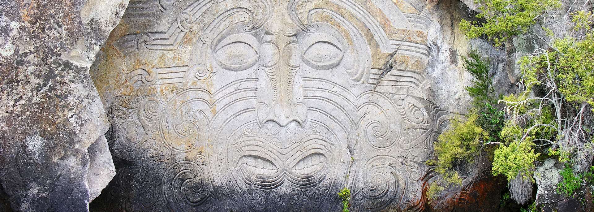 Māori rock carvings, Lake Taupo