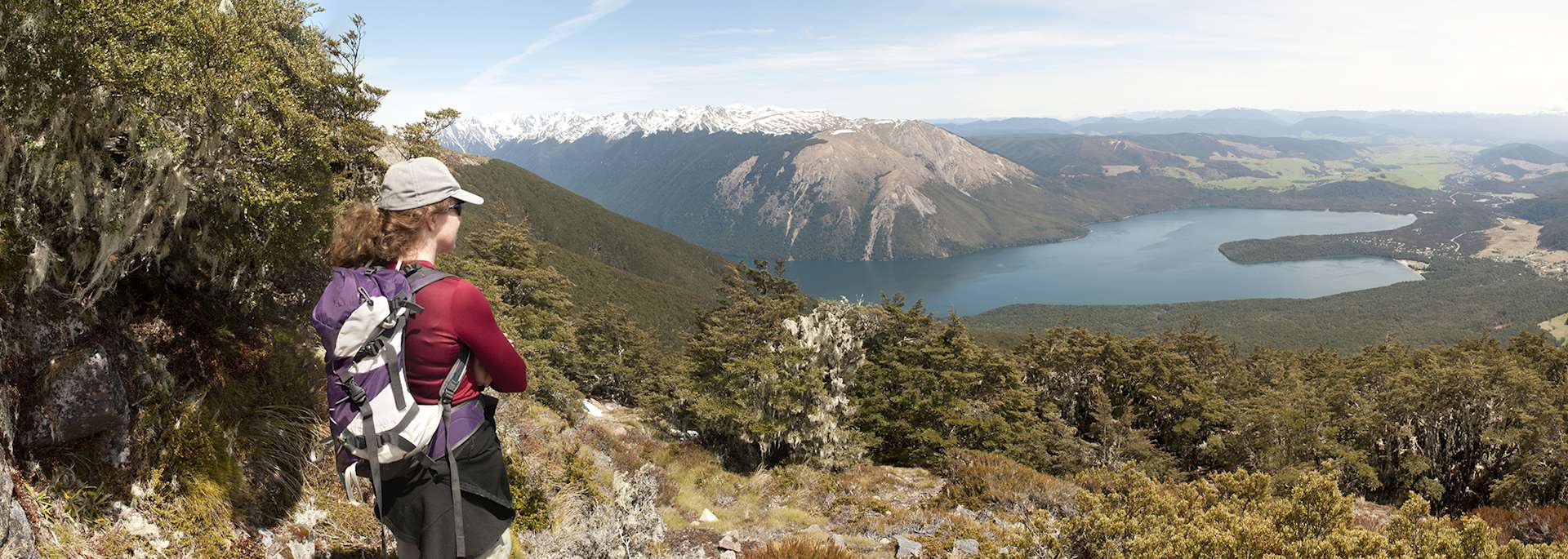 Trekking in New Zealand with a view of Nelson Lakes