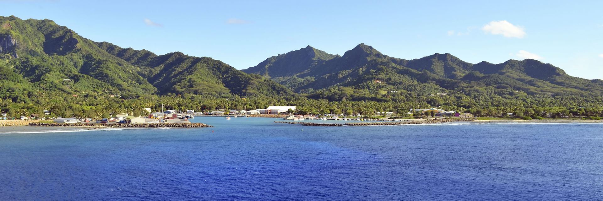 Mountain scenery on Rarotonga