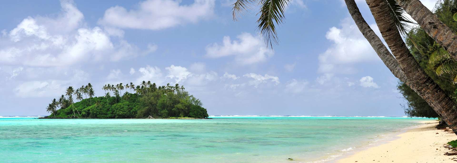 Deserted beach on Rarotonga