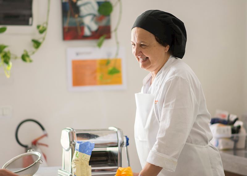 Take a cooking course in Tuscany