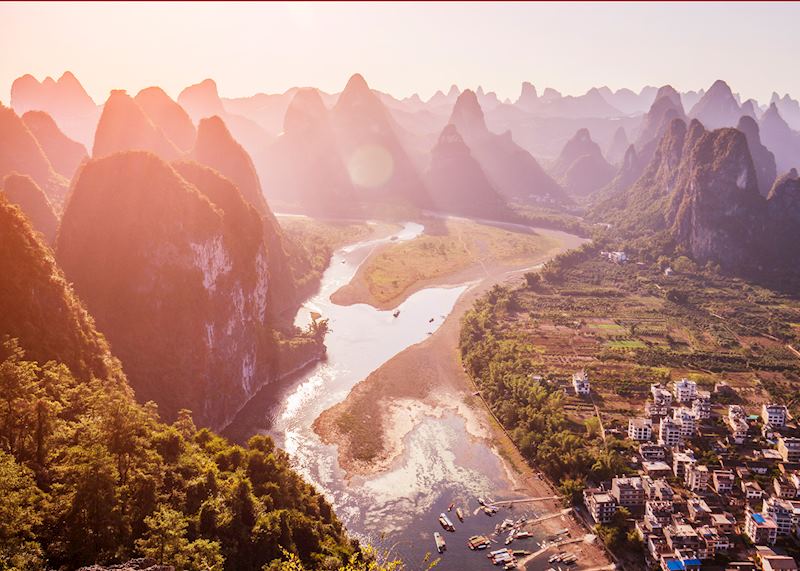 The river Li (lijang) at sunset, Guangxi, China