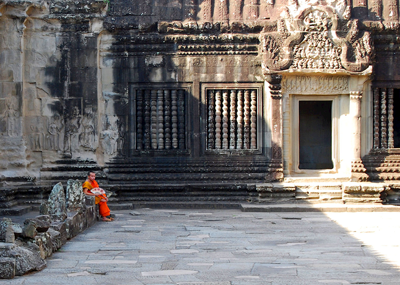 Monk, Angkor Wat