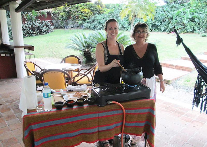 Kate with the chef at Boutique Hotel Sazagua