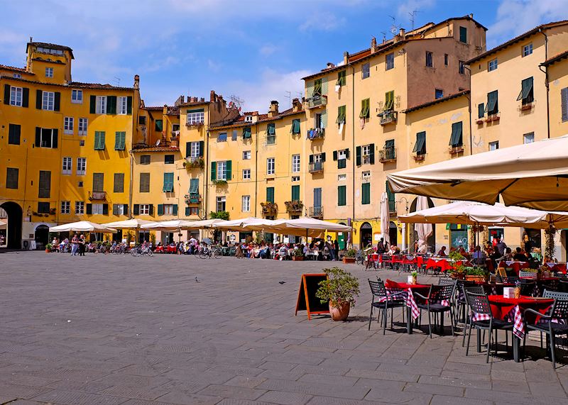 San Martino Square, Lucca