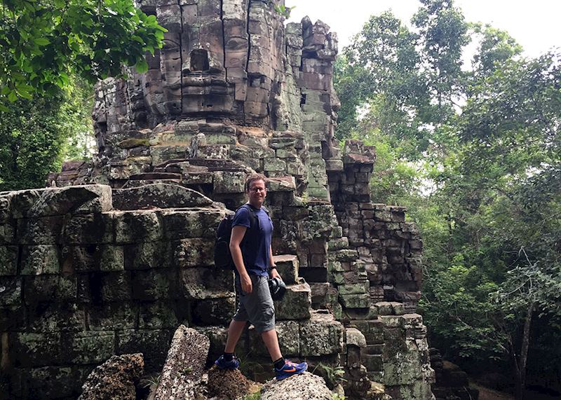 Mark outside the Gate of the Dead