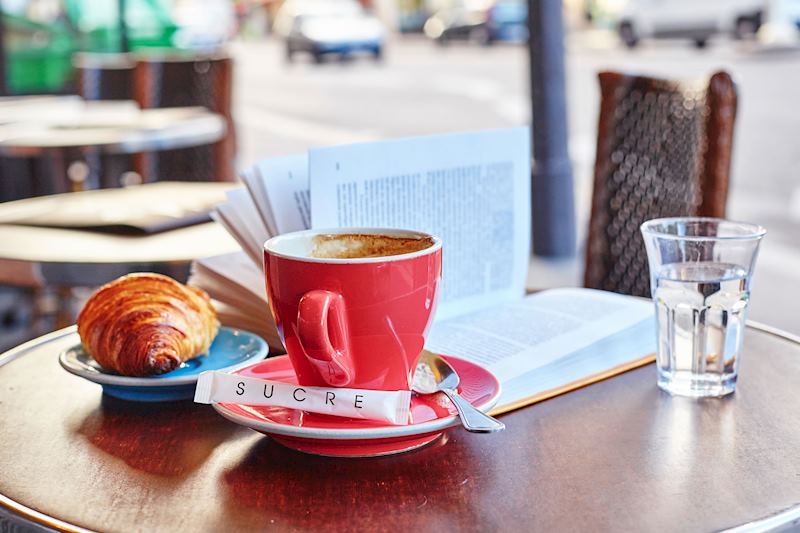 Cafe culture in Paris