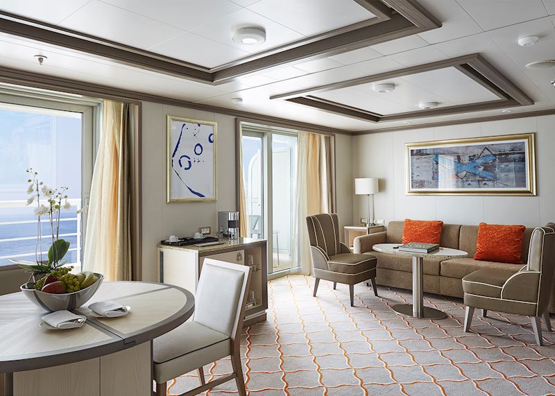 Suite, Silver Muse