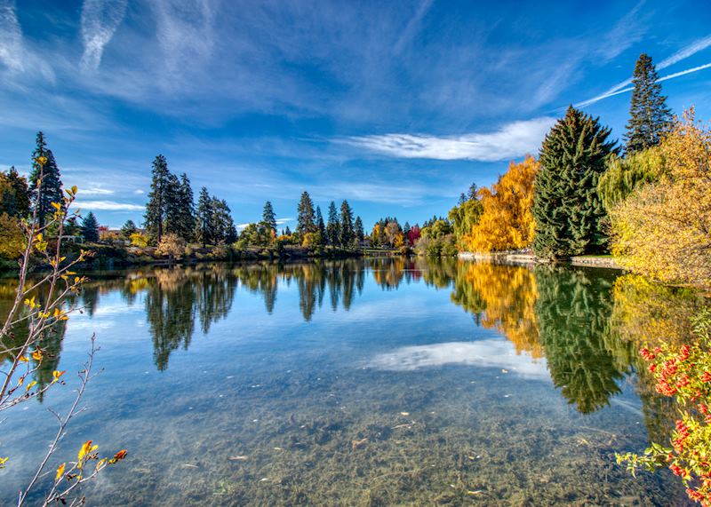 Mirror Pond near Drake Park, Bend