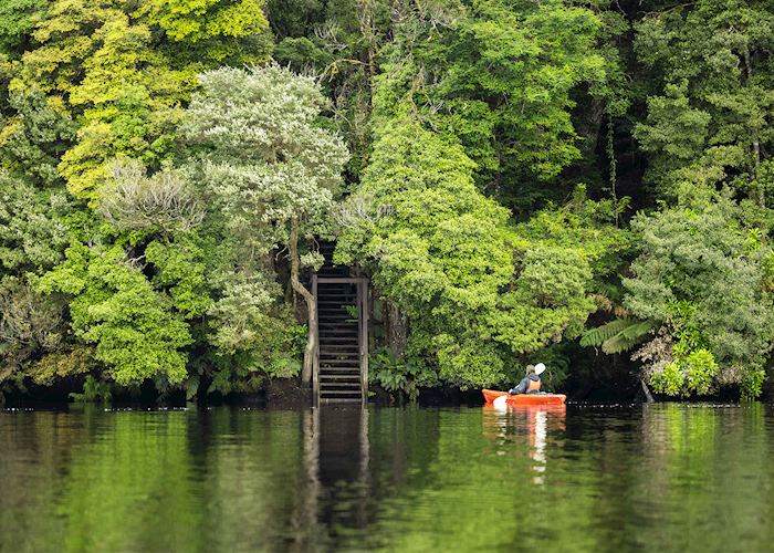 Kayaking on Pieman River, Tasmania — © Jess Bonde