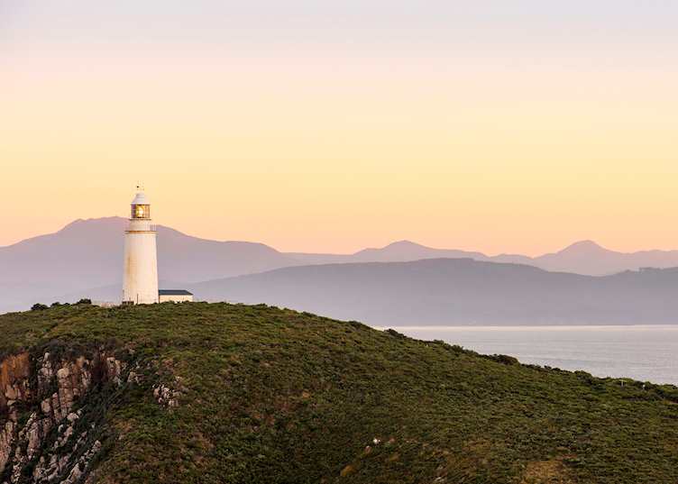 Cape Bruny Lighthouse, Tasmania — © Tourism Tasmania & Rob Burnett