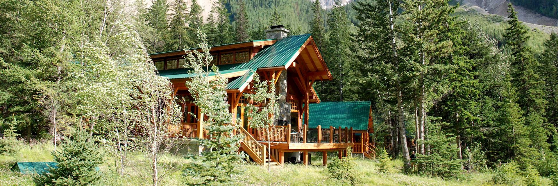 Cathedral Mountain Lodge, Field