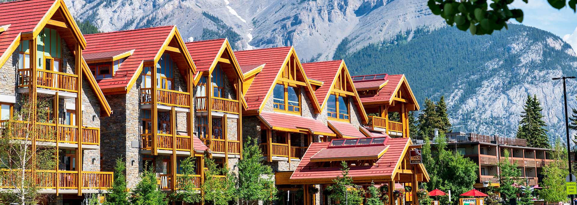 Moose Hotel & Suites