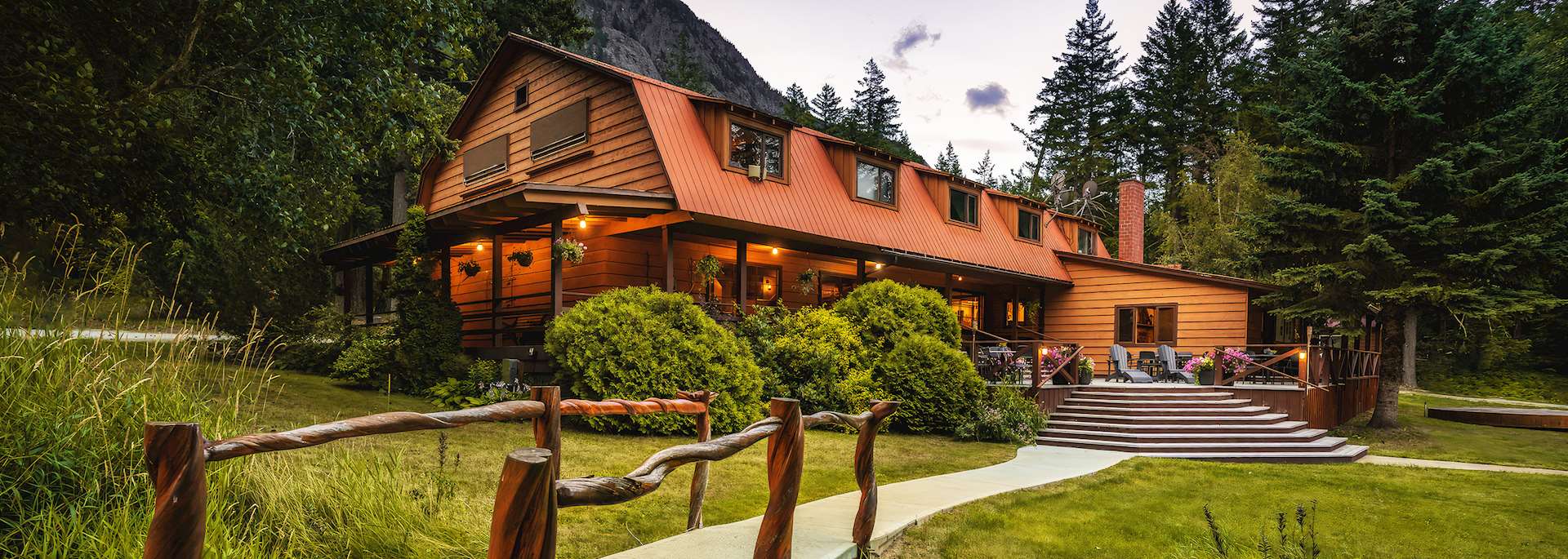 Tweedsmuir Park Lodge