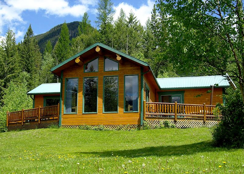 Cross River Cabins, the Kootenays