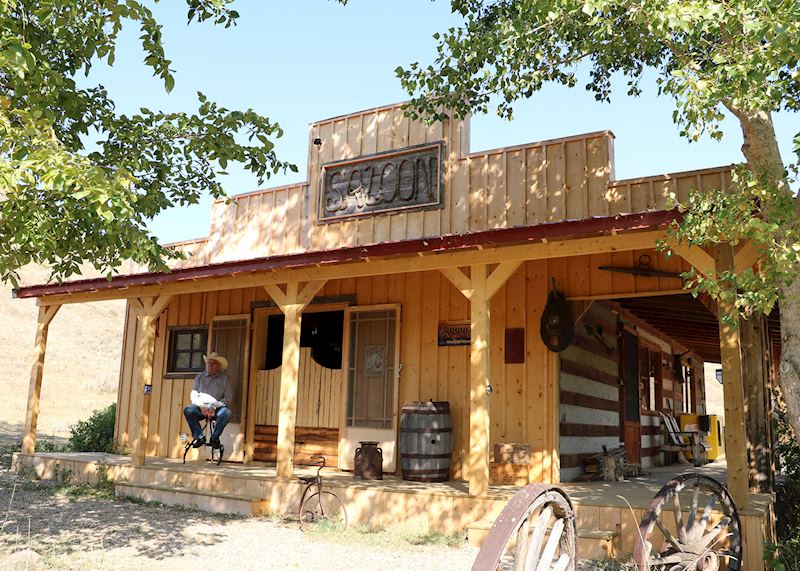 Saloon, La Reata Ranch