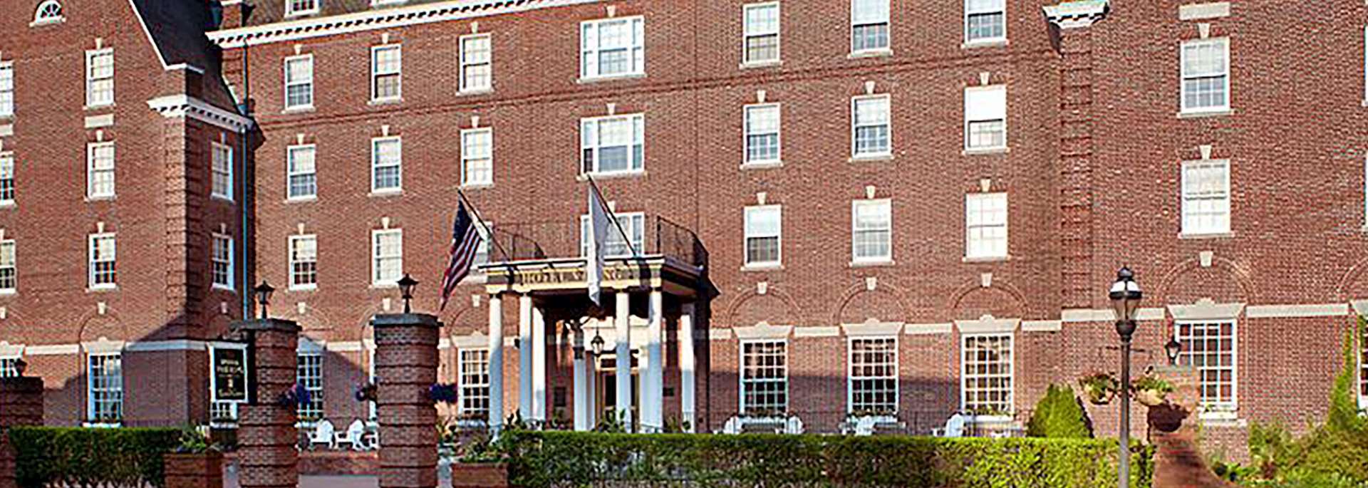 Hotel Viking, Newport