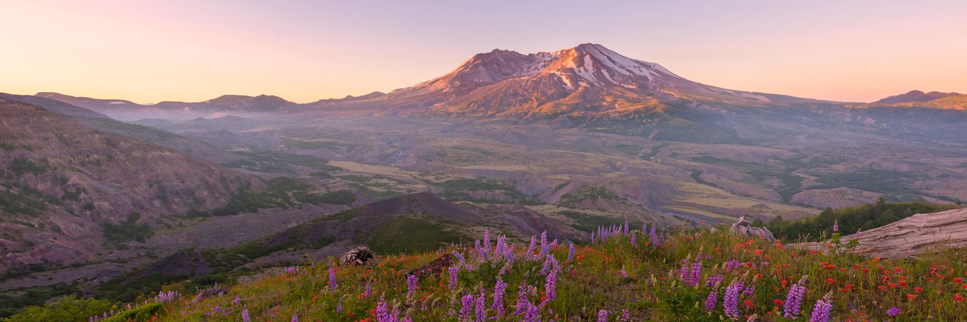 Sunrise at Mount St. Helens