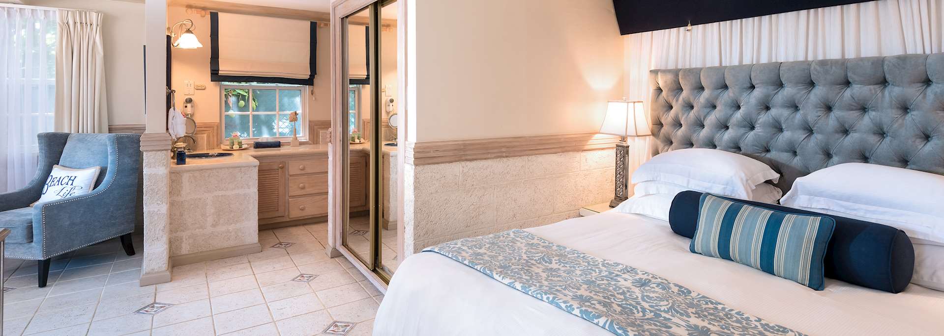 Guest room, Little Arches Boutique Hotel