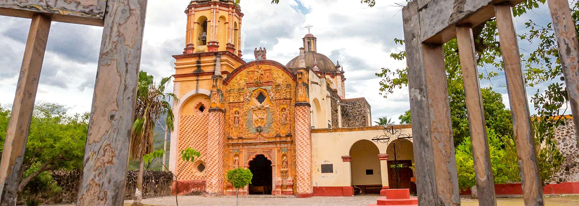 The church of San Miguel Concá, Querétaro