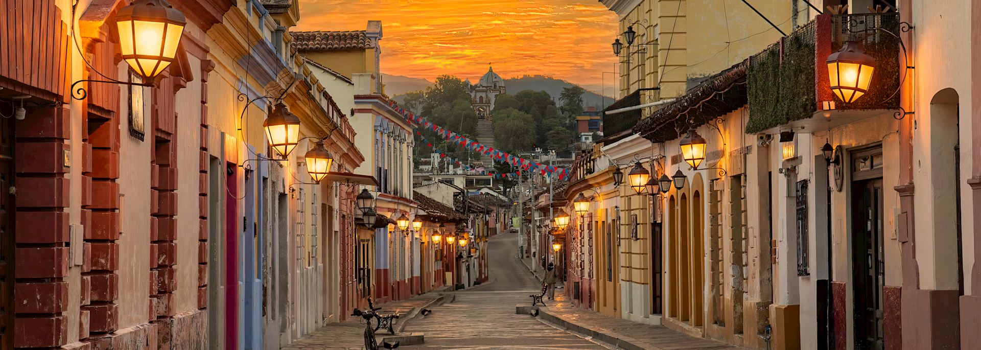 Street at dusk in San Cristóbal de las Casas