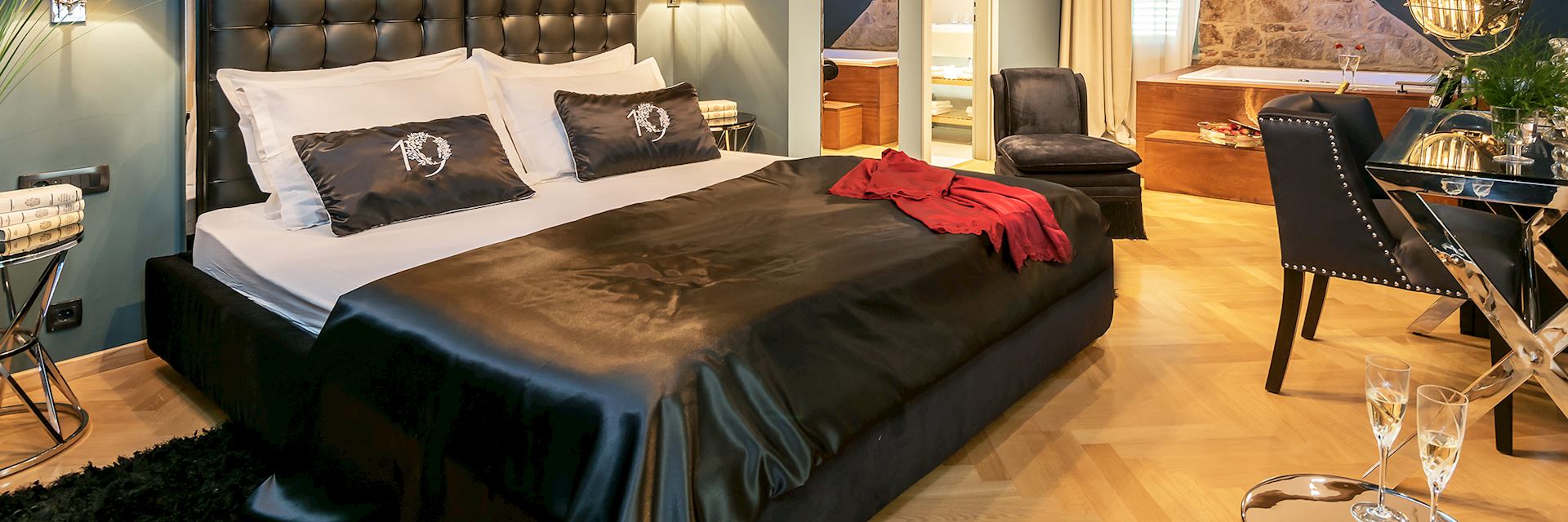 Heritage Hotel 19