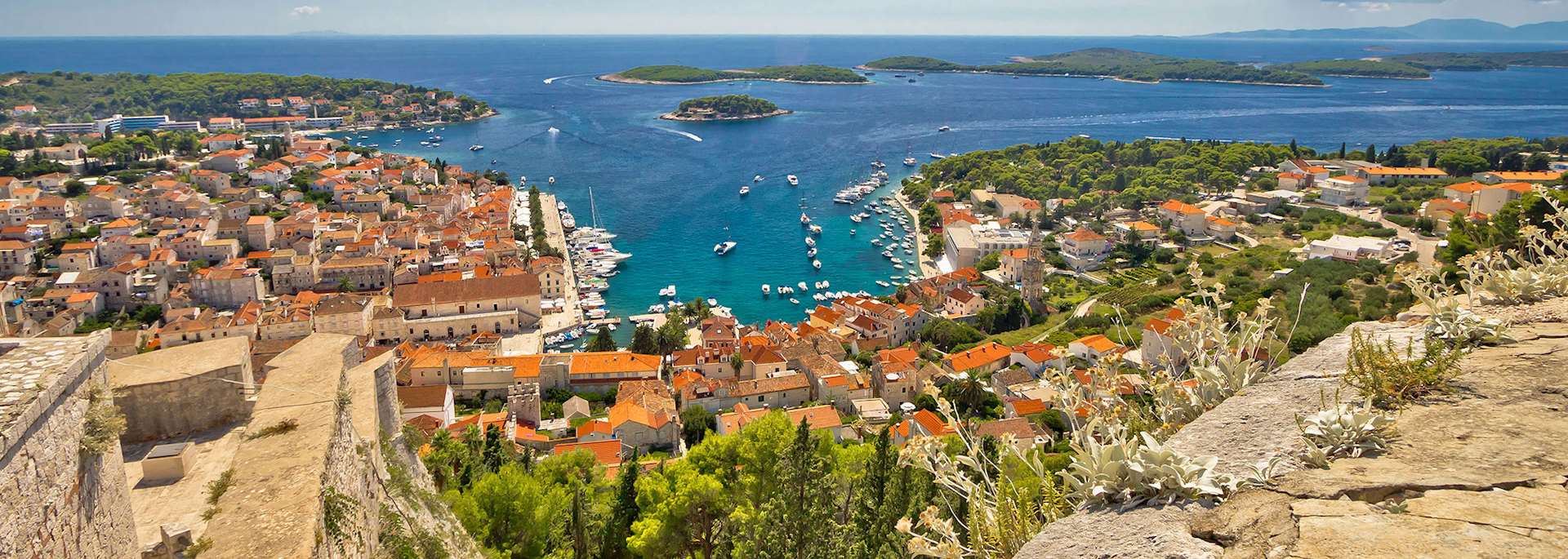 Hvar and Paklinski islands