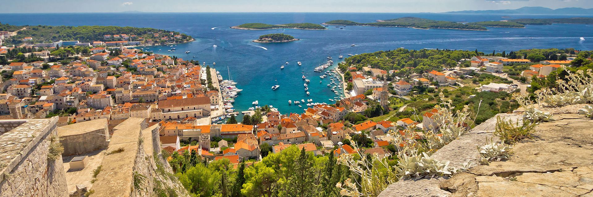 Hvar and Paklinski islands