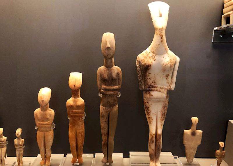 Cycladic figurines