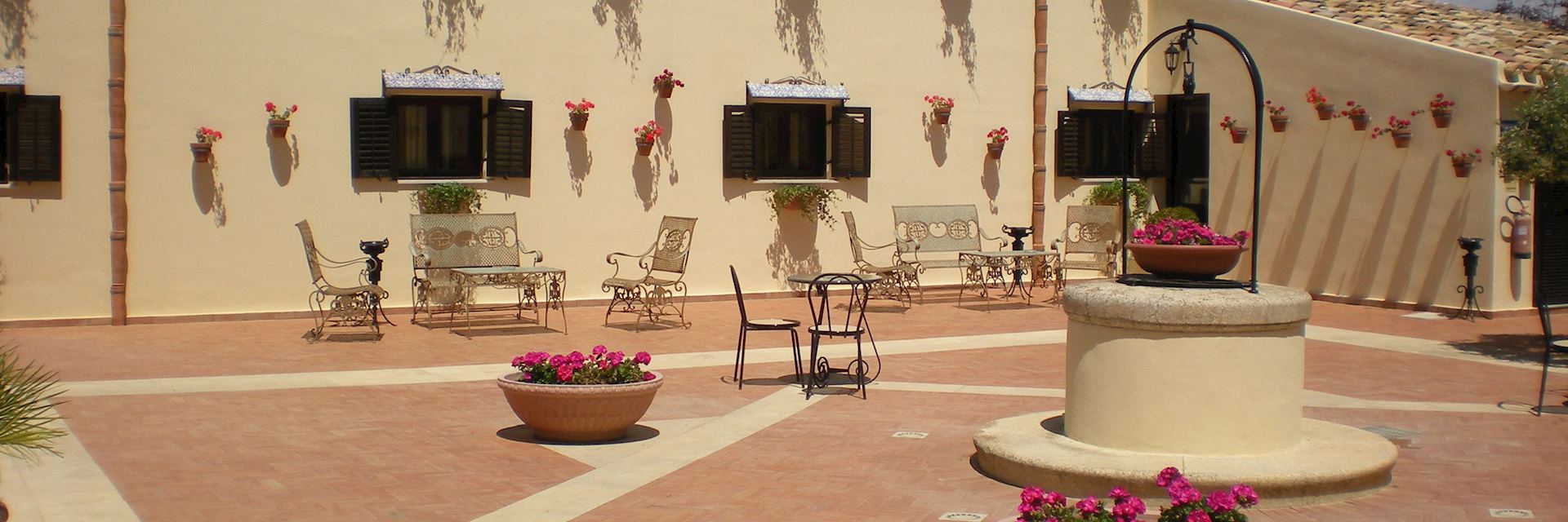 Hotel Foresteria Baglio della Luna, Sicily