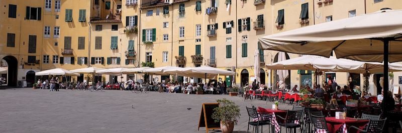 Piazza in Lucca