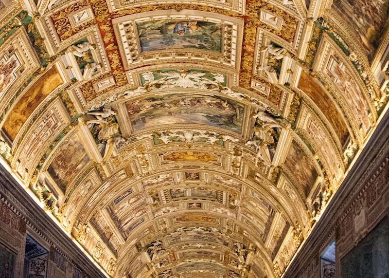 Approach to the Sistine Chapel