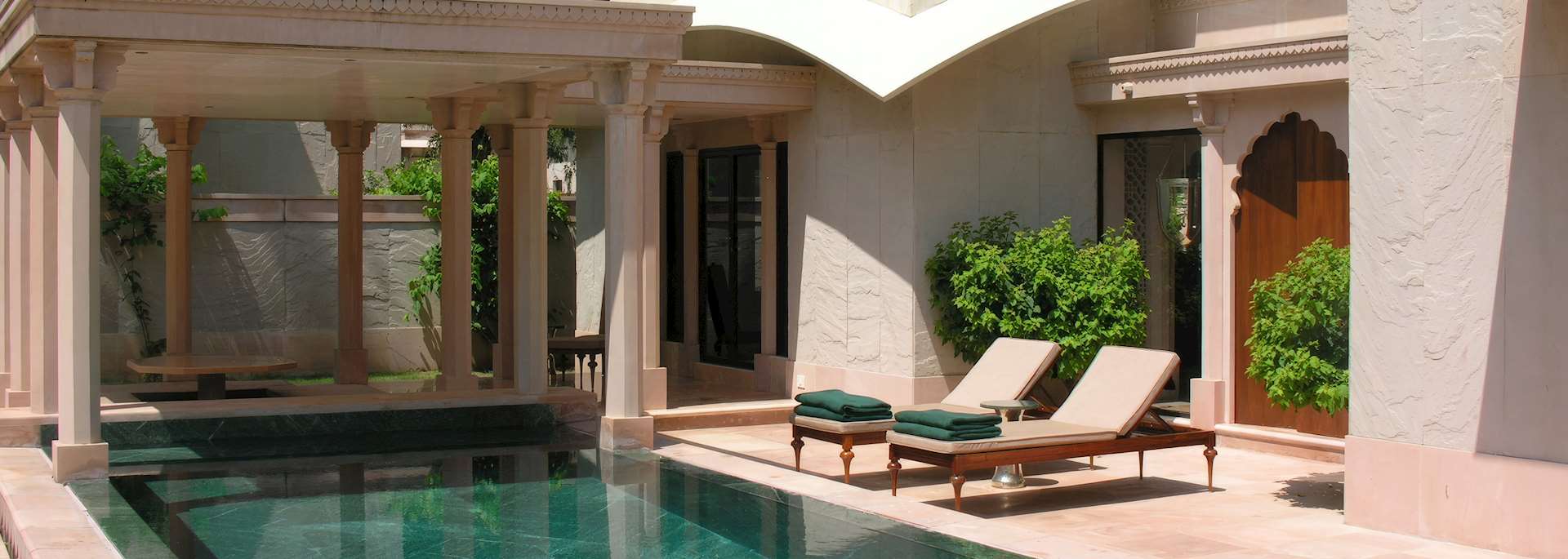 Pool pavilion, Amanbagh