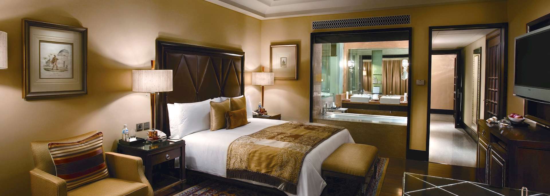 Premier room, The Leela Palace Chennai