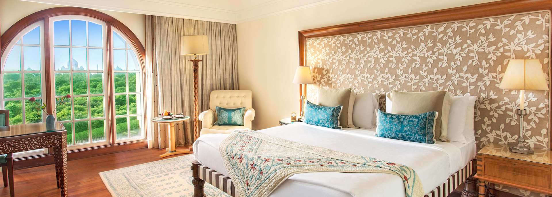 Guest room, The Oberoi Amarvilas, Agra