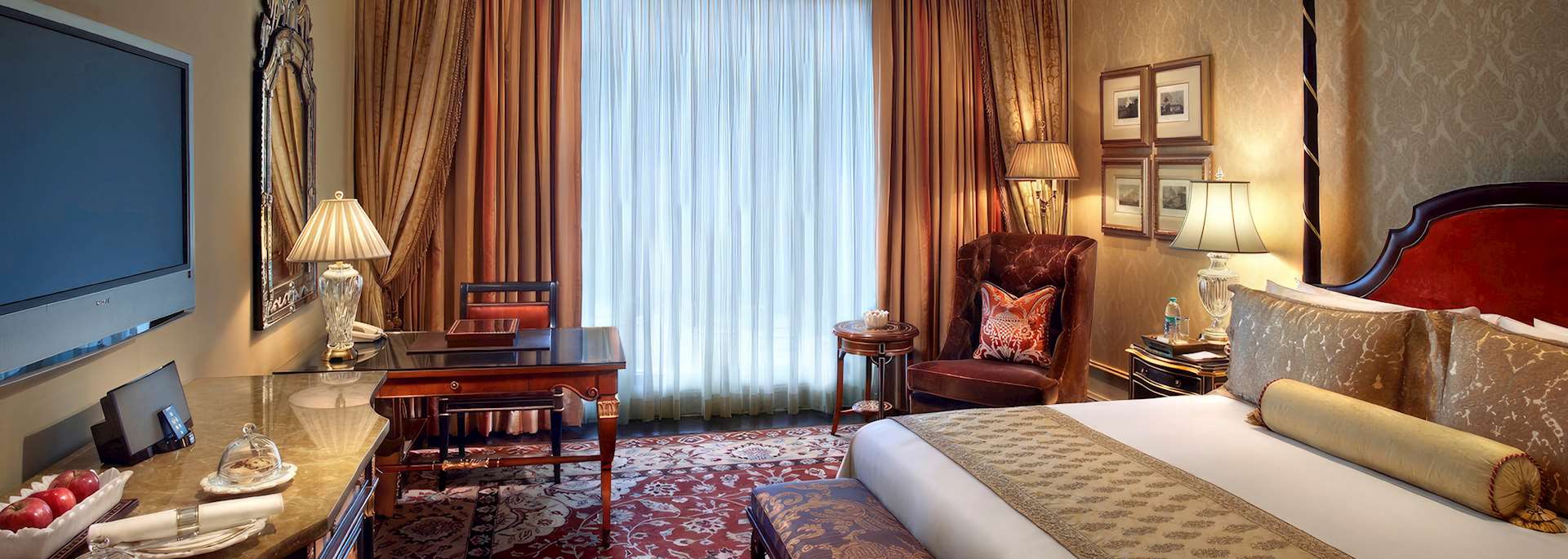 Luxury Suite, The Leela Palace Delhi