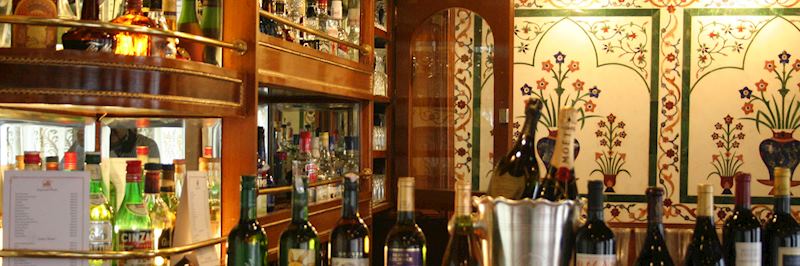 The bar on board the Palace on Wheels