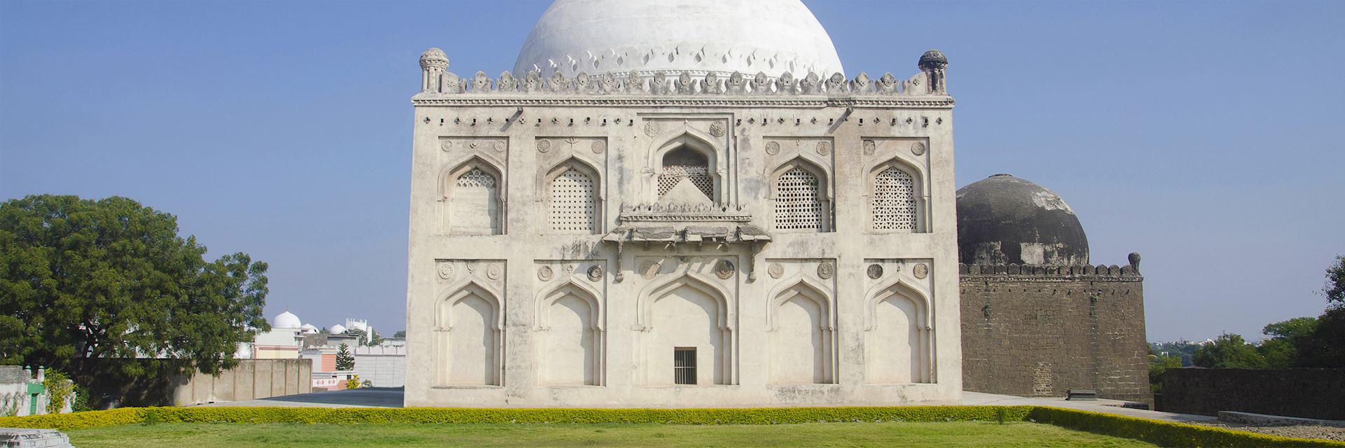 Tomb of Mujahid Shah, Gulbarga