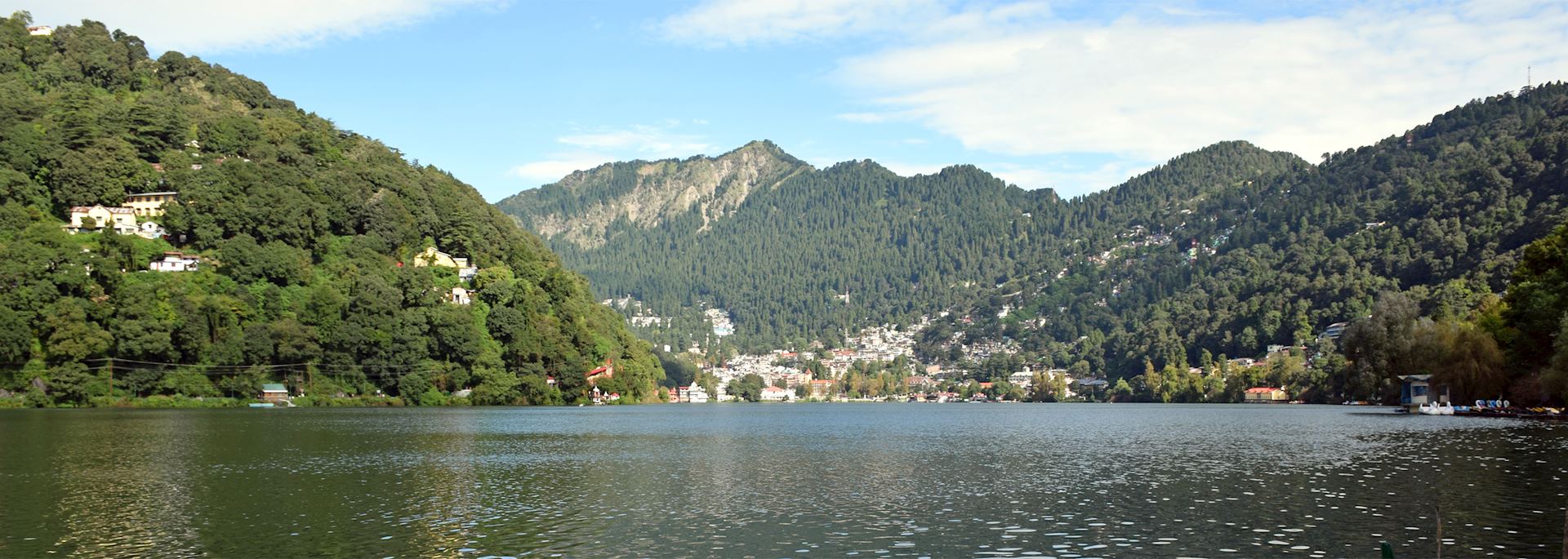 Lake and mountain view in Nainital